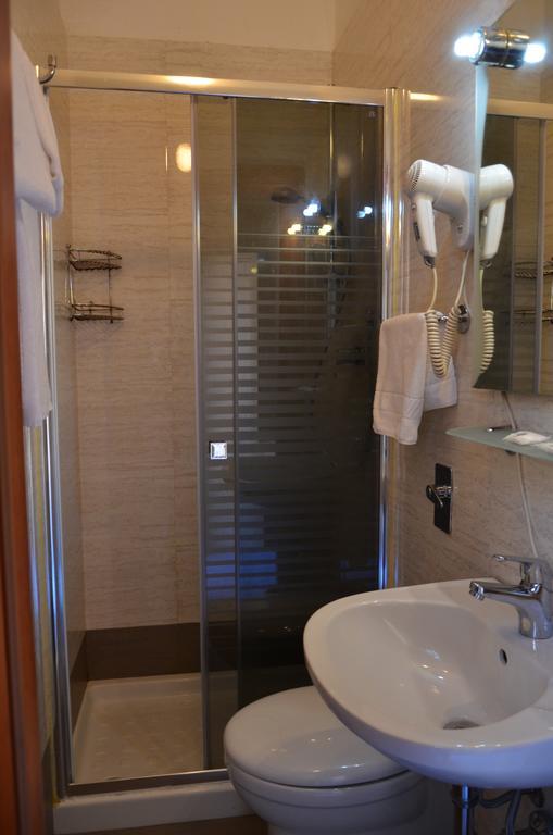 Hotel Nizza Milaan Buitenkant foto