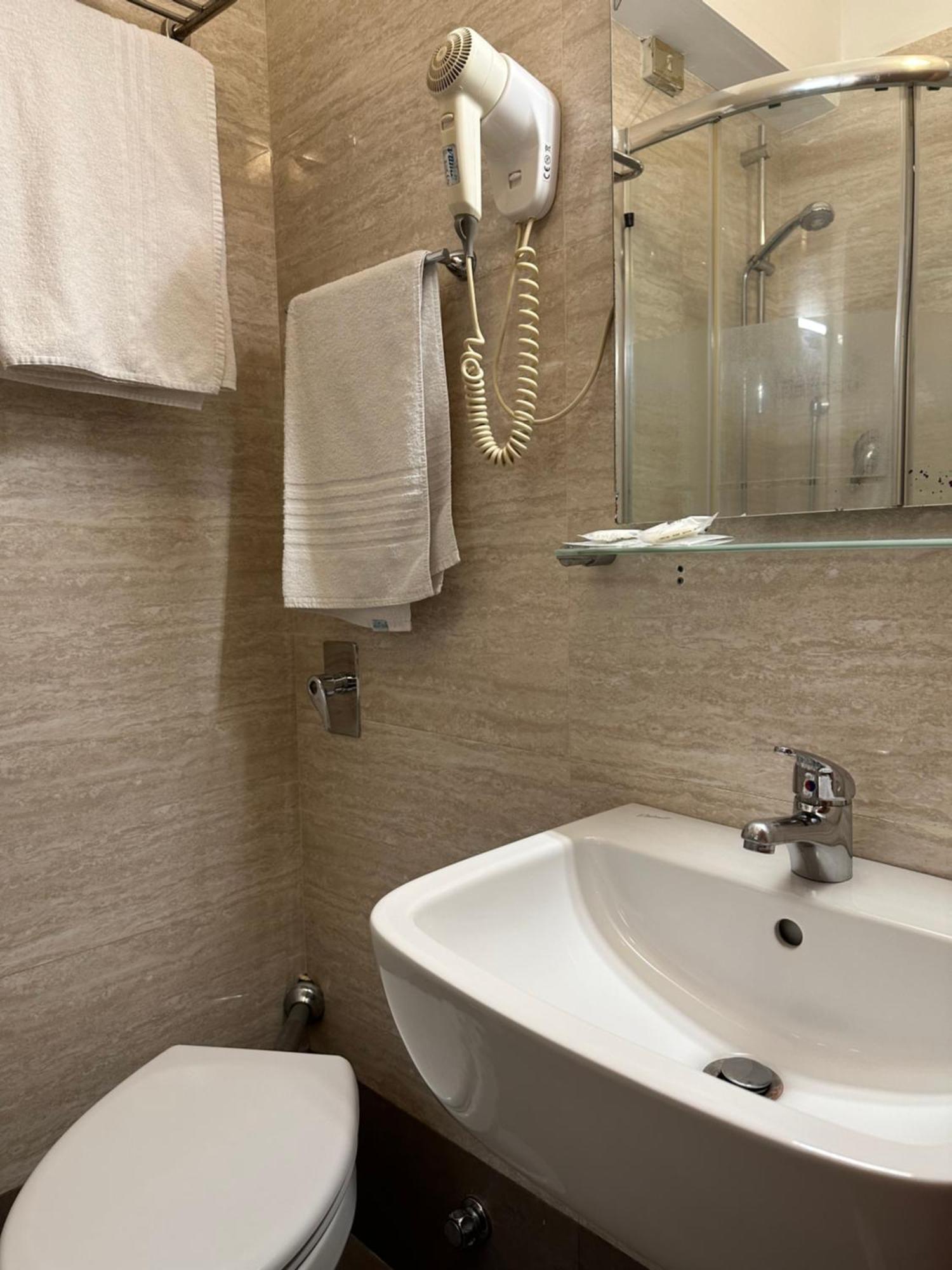 Hotel Nizza Milaan Buitenkant foto