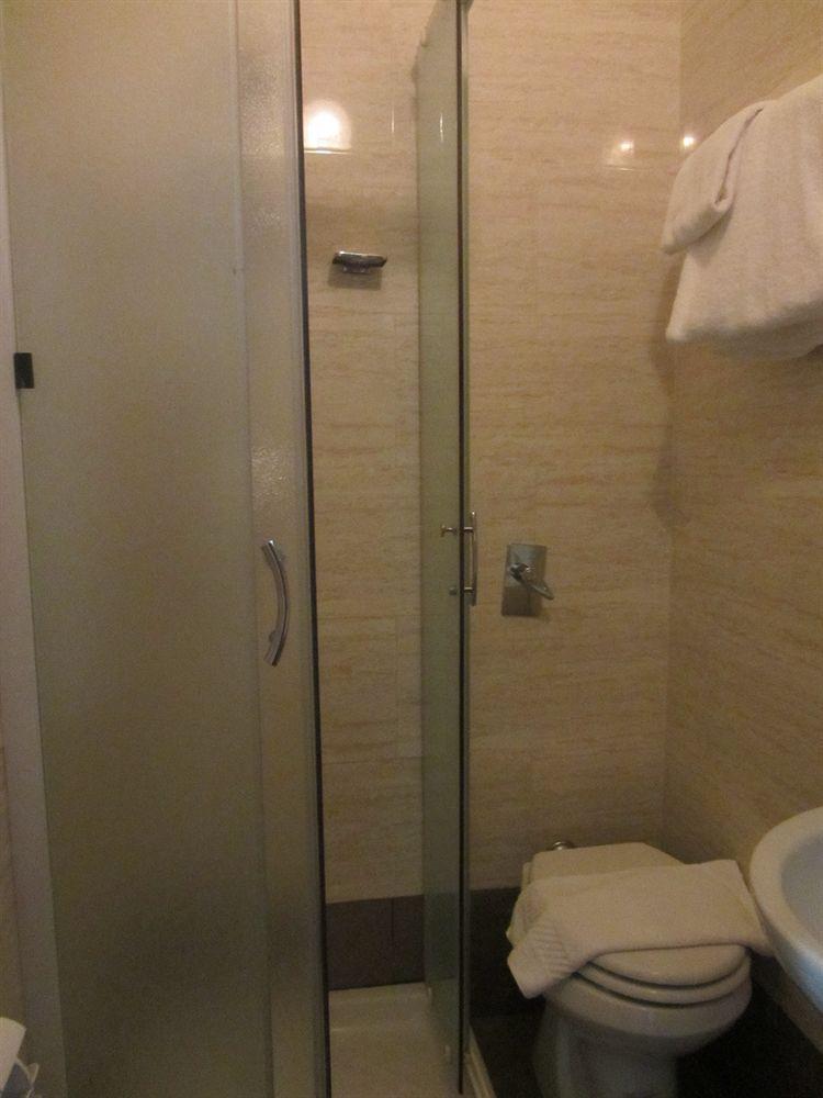 Hotel Nizza Milaan Buitenkant foto