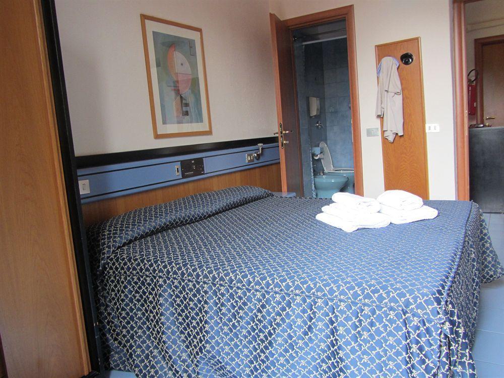 Hotel Nizza Milaan Buitenkant foto