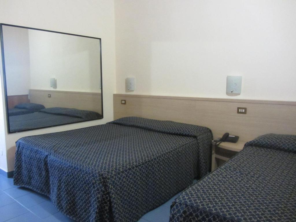 Hotel Nizza Milaan Buitenkant foto